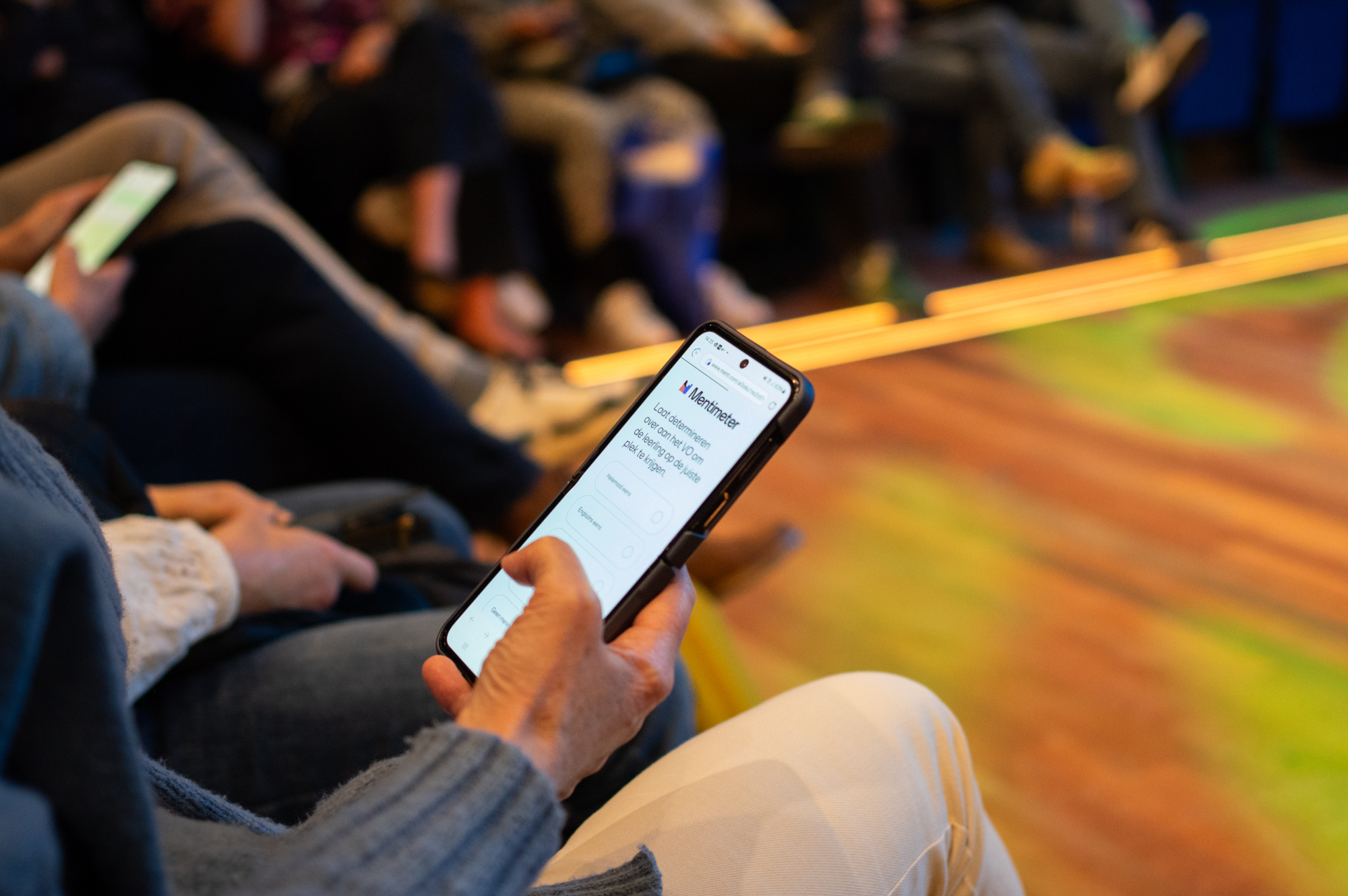 Mobieltje met mentimeter