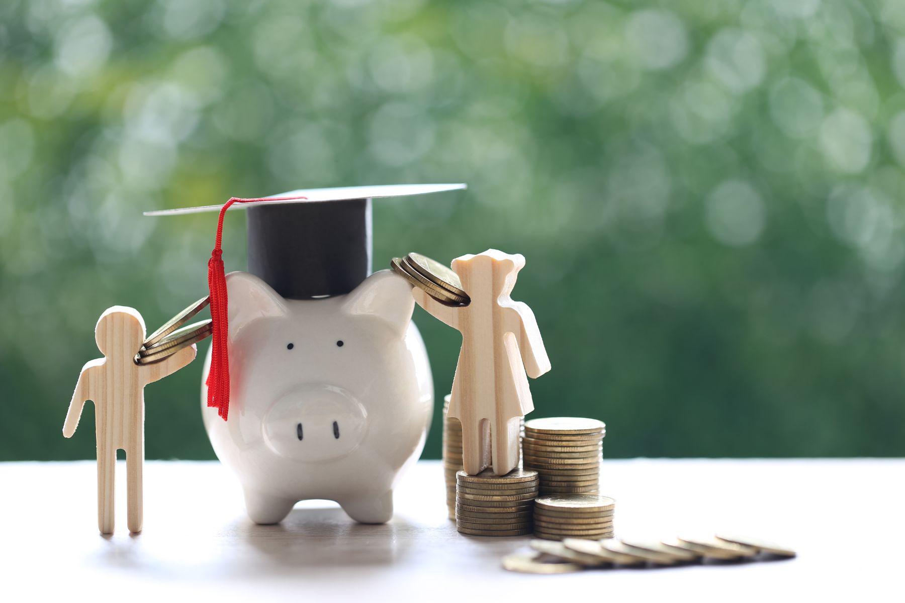 wit stenen varkentjes spaarpot met square-head en muntgeld